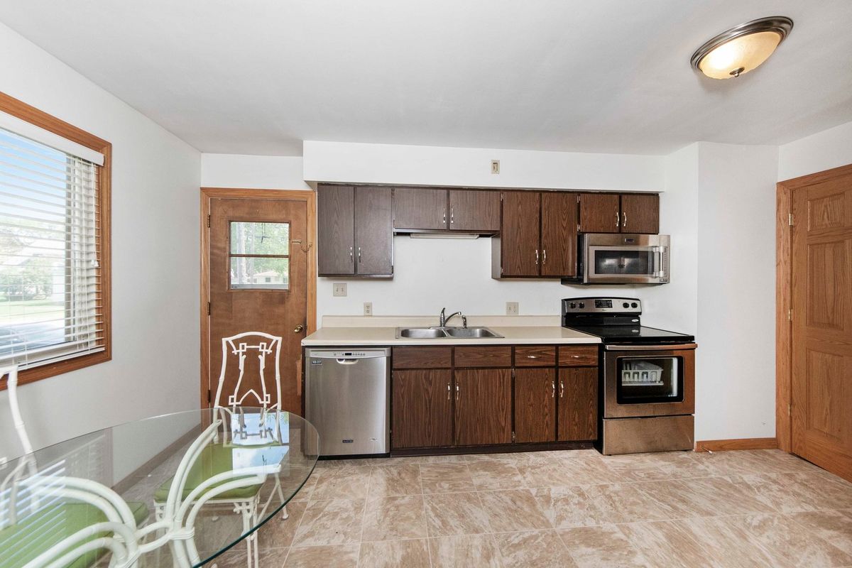 312 E 5th Street, Minonk, IL 61760