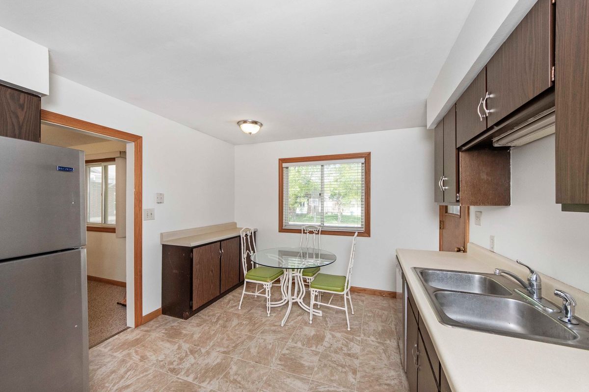 312 E 5th Street, Minonk, IL 61760