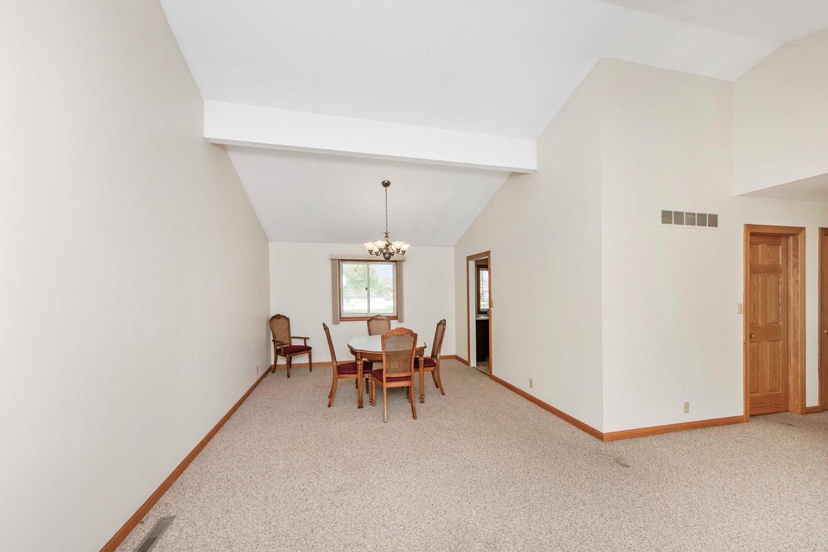 312 E 5th Street, Minonk, IL 61760