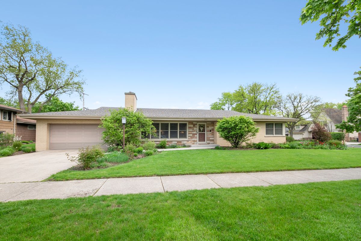5301 howard Avenue, Western Springs, IL 60558