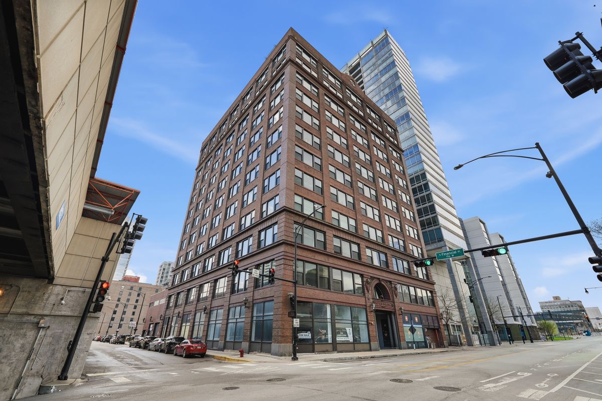 161 Harrison Street, Chicago, IL 60605