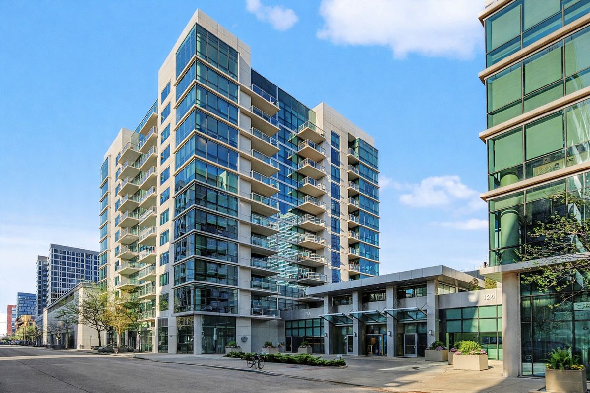 123 Green Street, Chicago, IL 60607