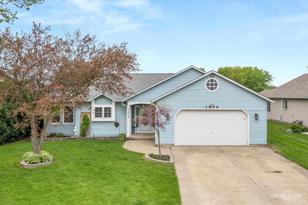 1414 Sandwich Drive, Lake Holiday, IL 60548