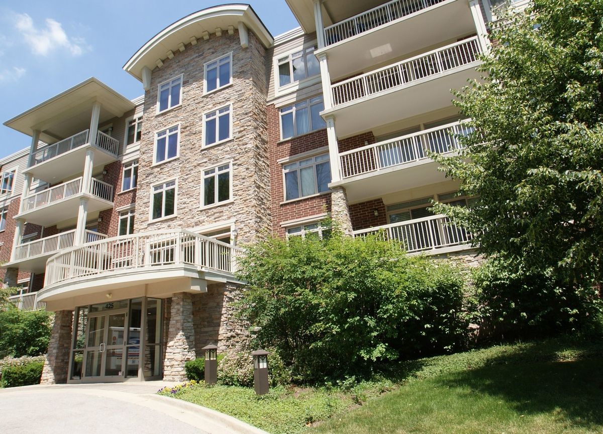 425 BENJAMIN Drive, Vernon Hills, IL 60061