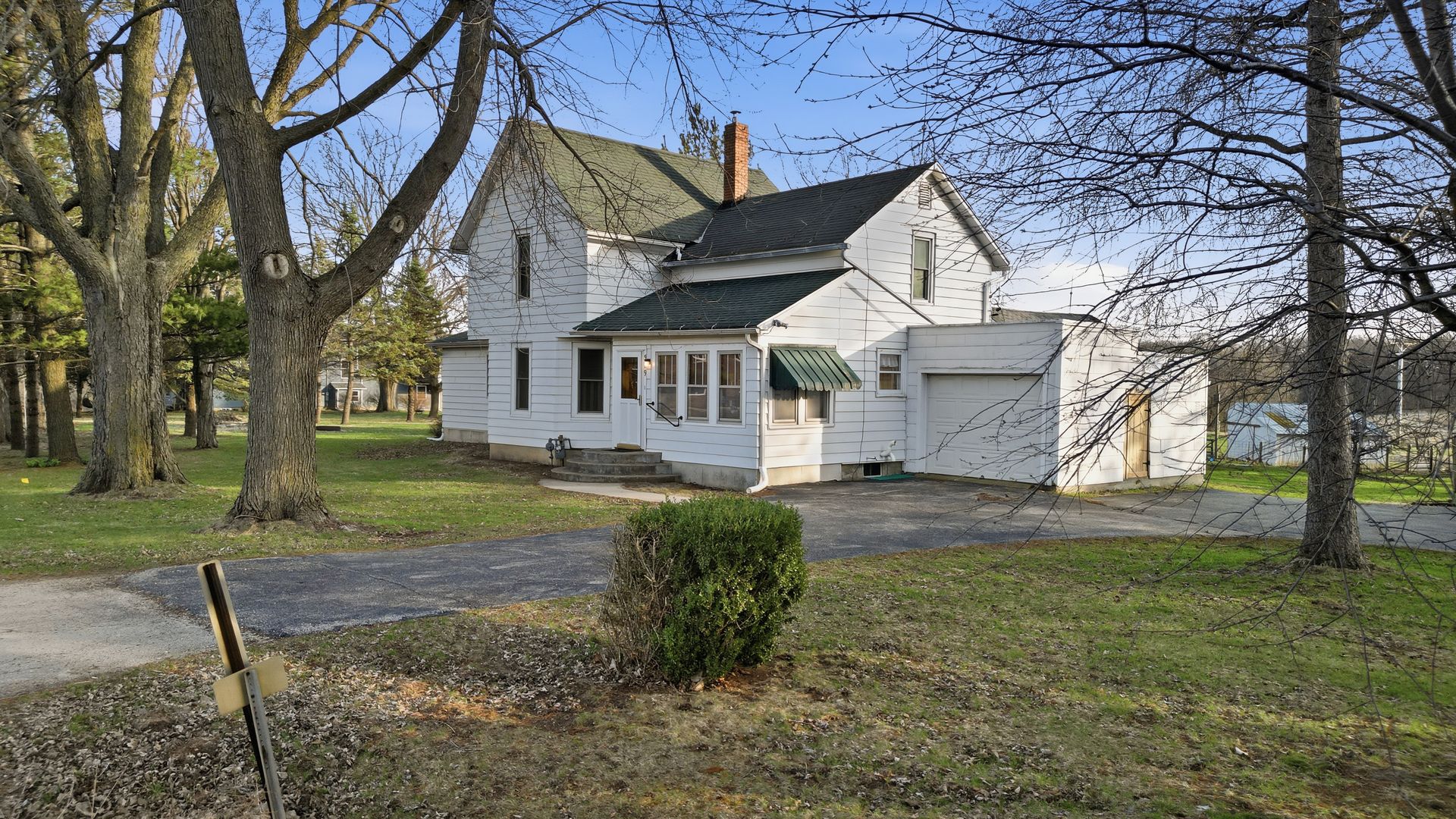 599 Palmyra Road — Dixon, IL 61021