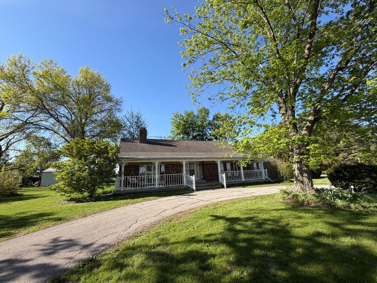 2761 County Road 1700, Ogden, IL 61859