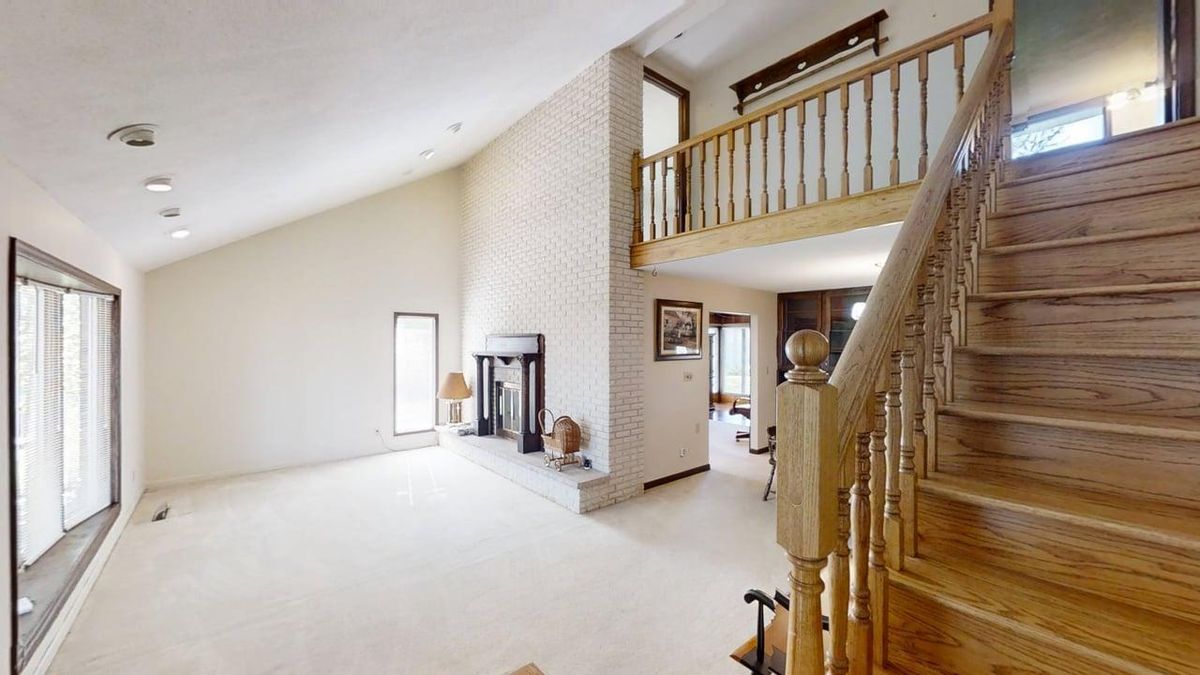 2761 County Road 1700, Ogden, IL 61859