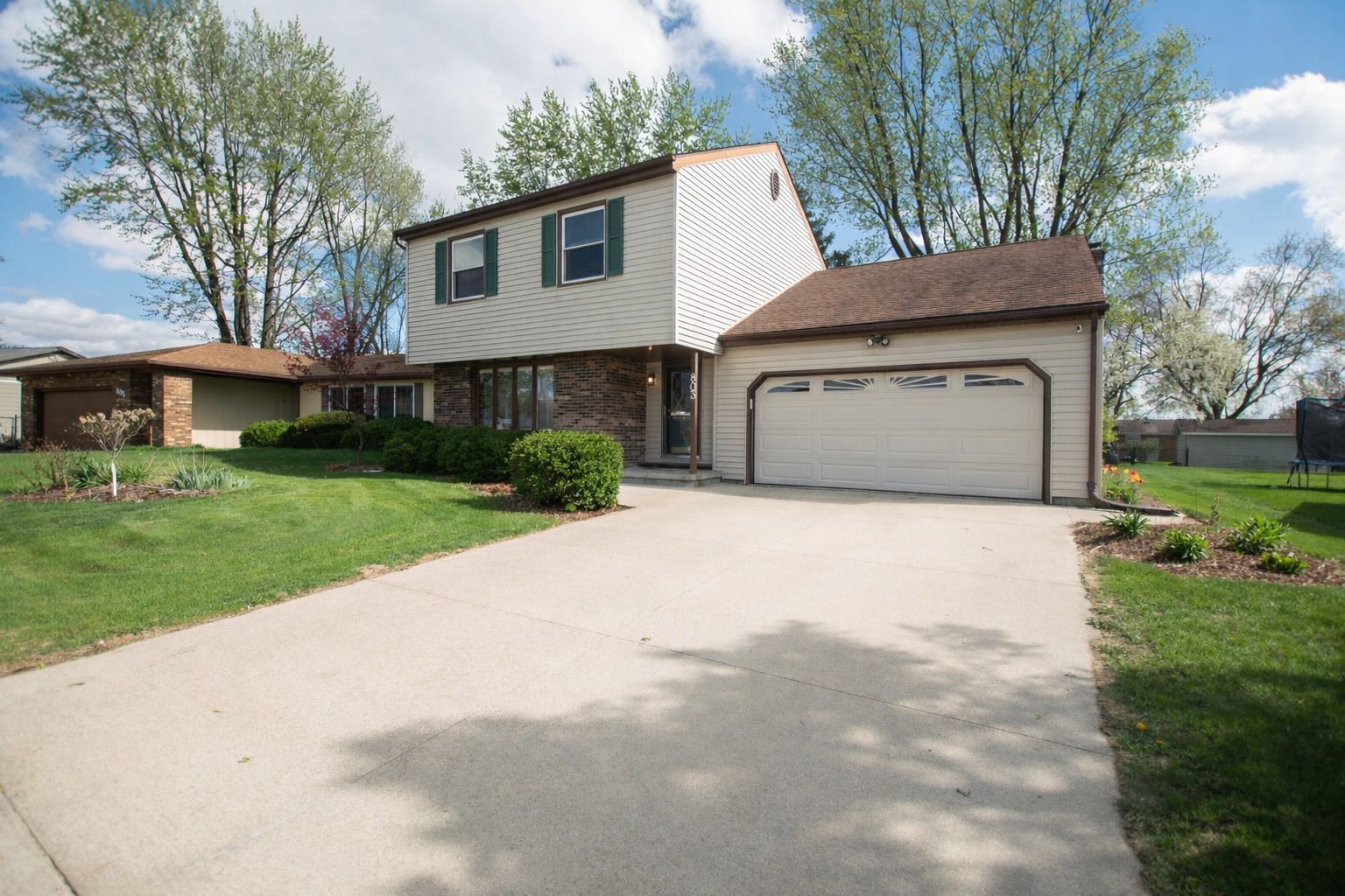 803 Greenridge Drive — Sterling, IL 61081