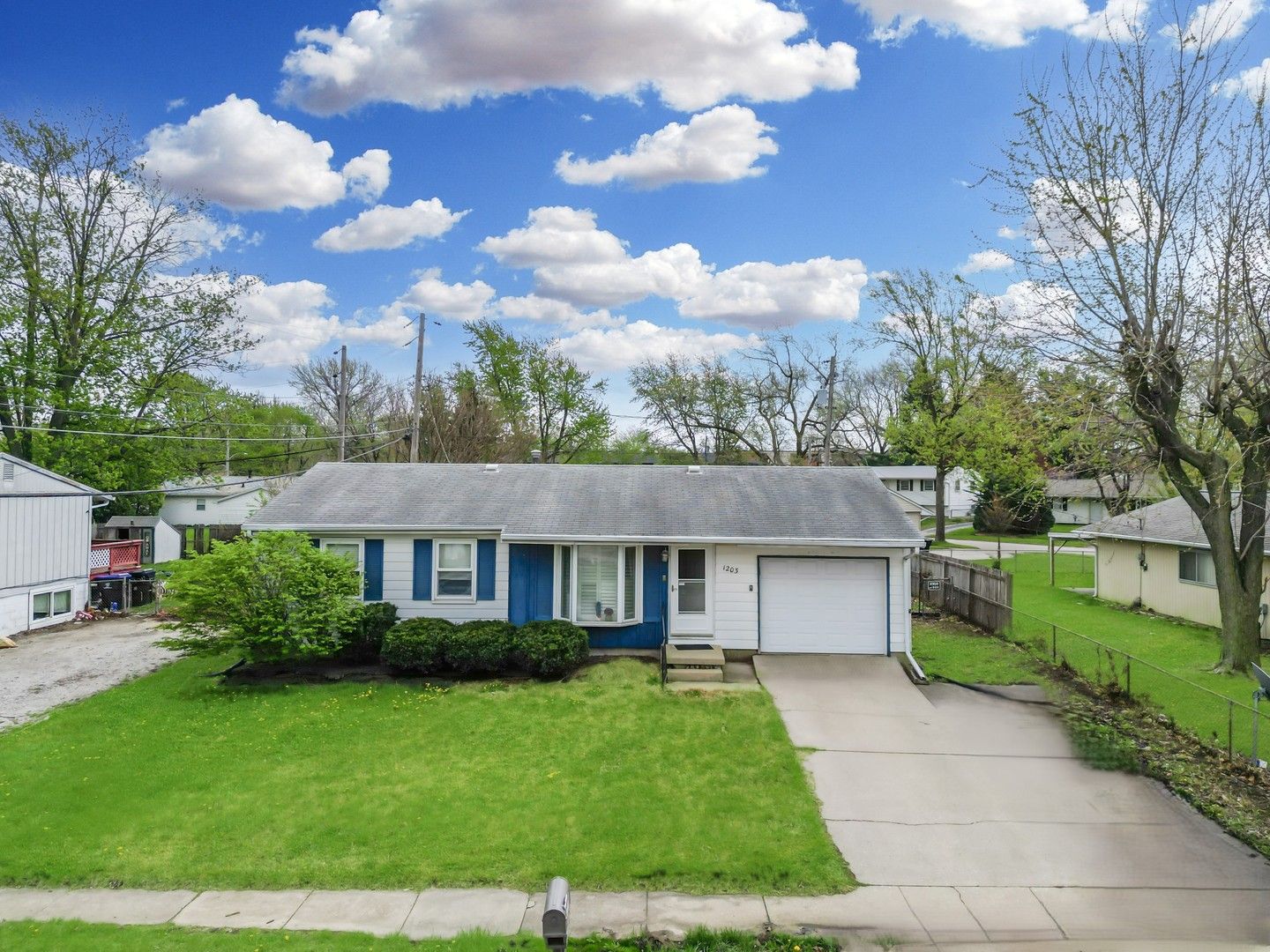 1203 Mount Vernon Drive — Bloomington, IL 61704