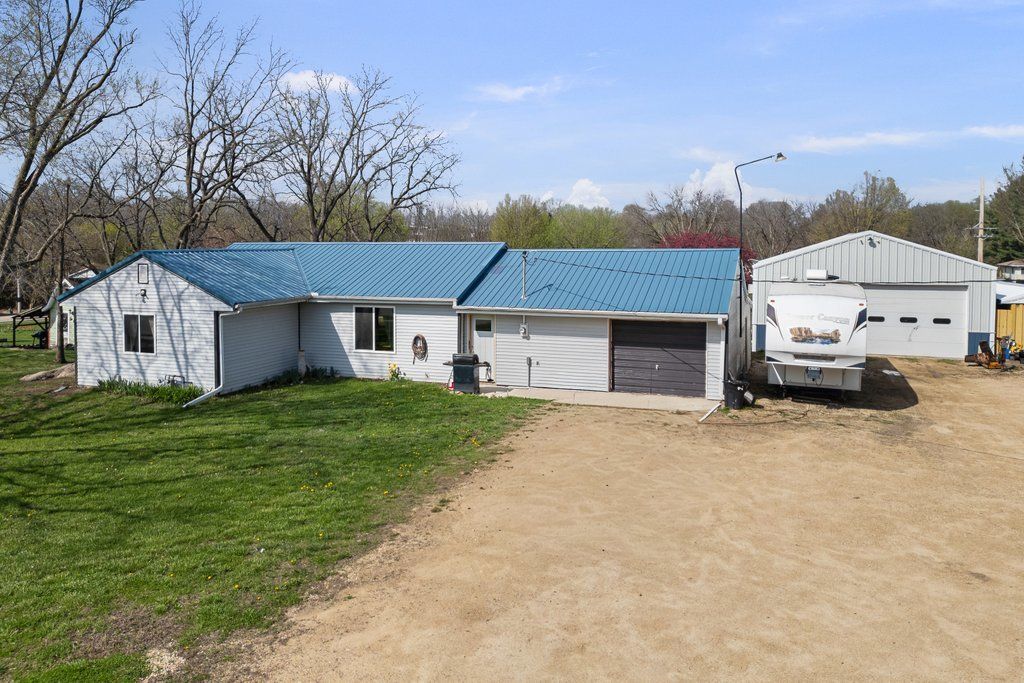 220 Arcade Street — Maquoketa, IA 52060