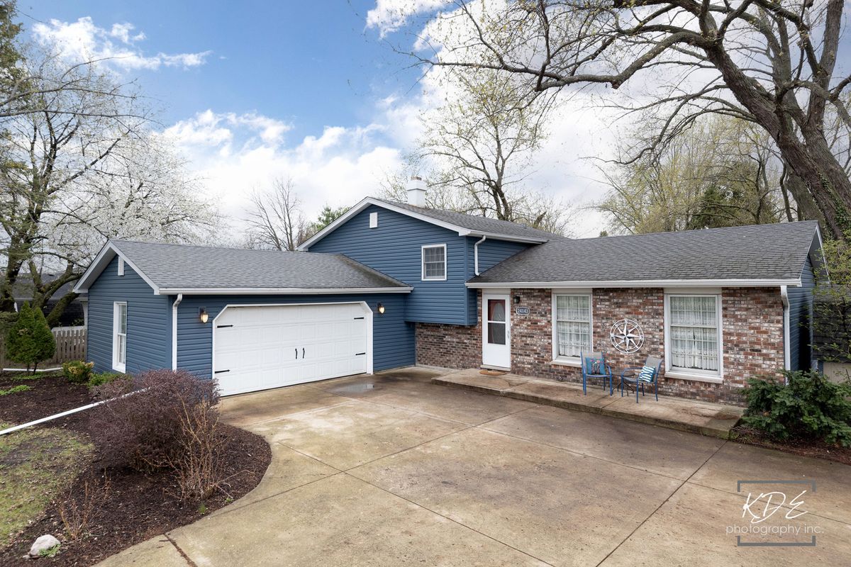 24143 103rd Street, Naperville, IL 60564