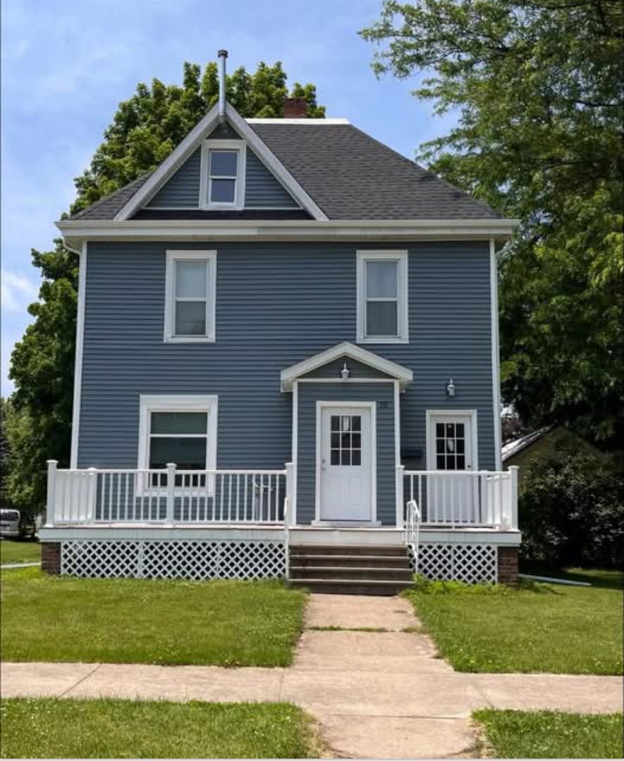 18 N Jefferson Avenue — Amboy, IL 61310
