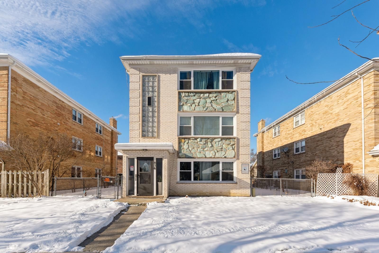 856 E Capri Drive #2 — Palatine, IL 60074