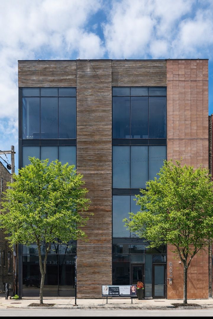 622 N Ashland Avenue #2 — Chicago, IL 60622