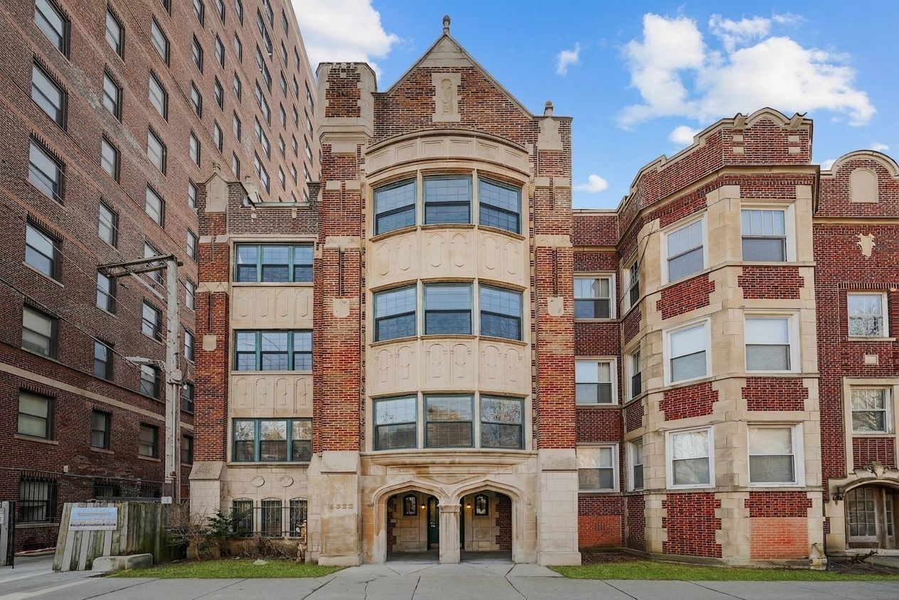 2363 E 70th Street #1 — Chicago, IL 60649