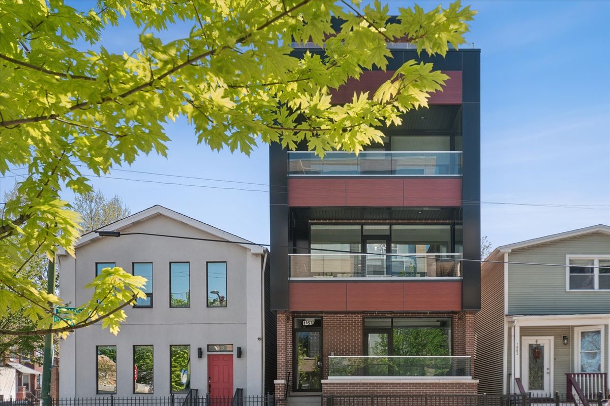 1857 California Avenue, Chicago, IL 60647