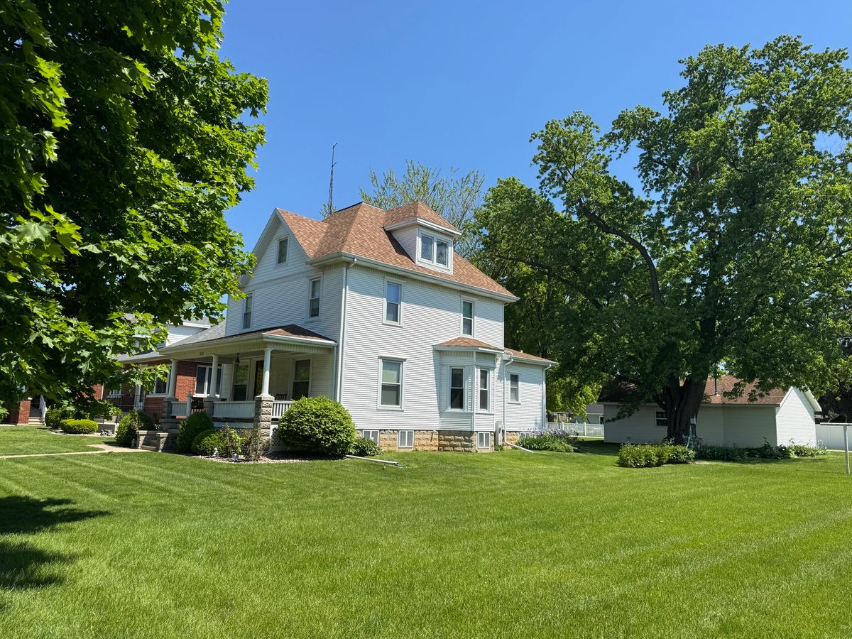 222 Maple Street, Herscher, IL 60941