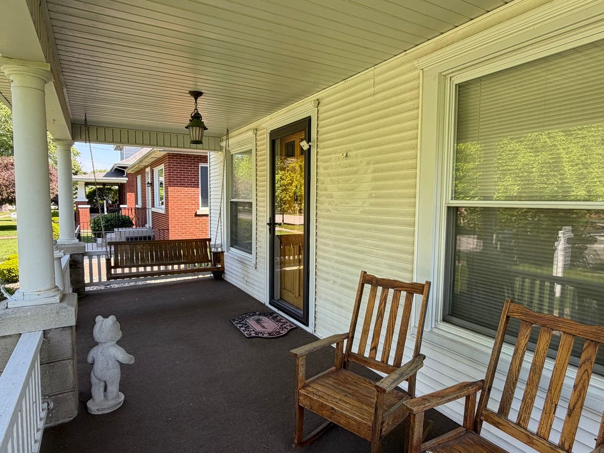 222 N Maple Street, Herscher, IL 60941