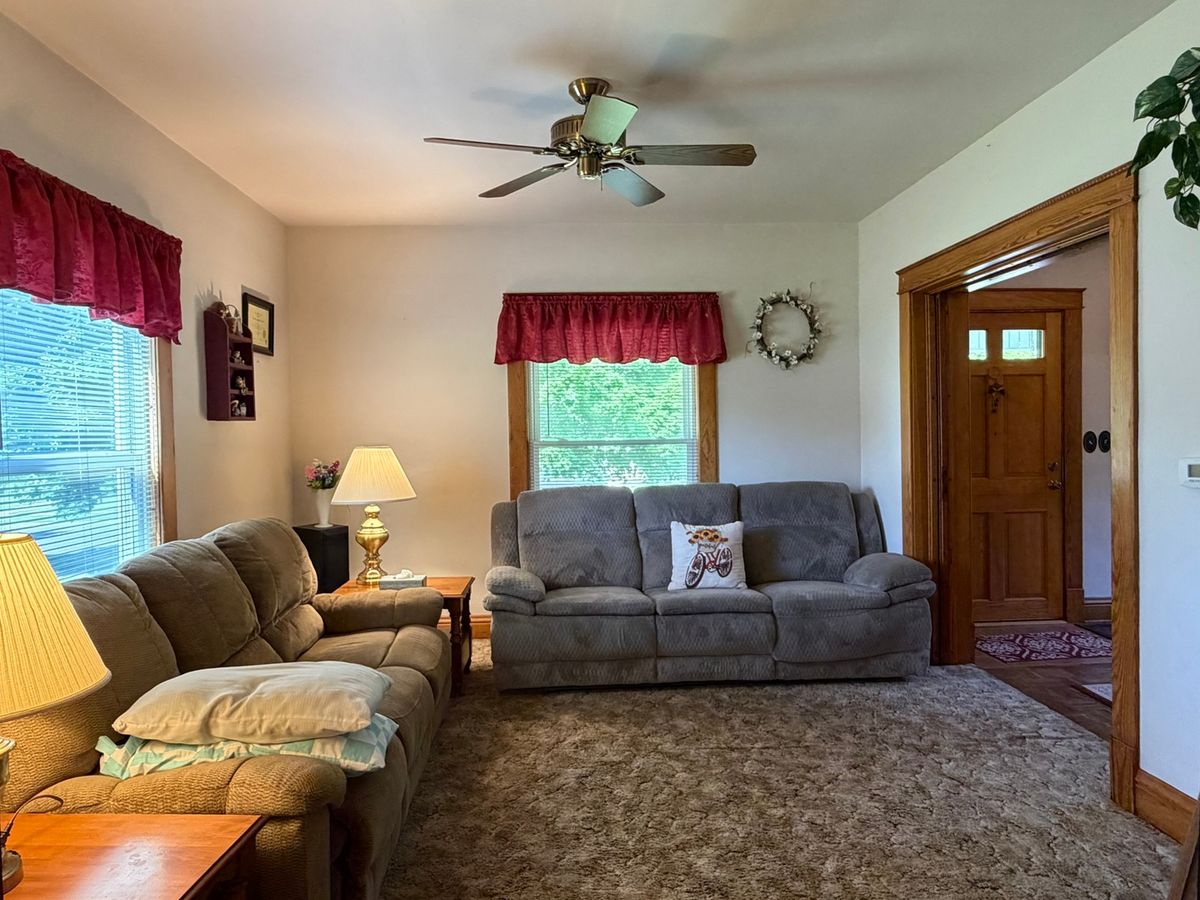 222 N Maple Street, Herscher, IL 60941