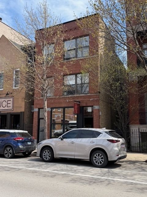 1933 N Damen Avenue #3 — Chicago, IL 60647