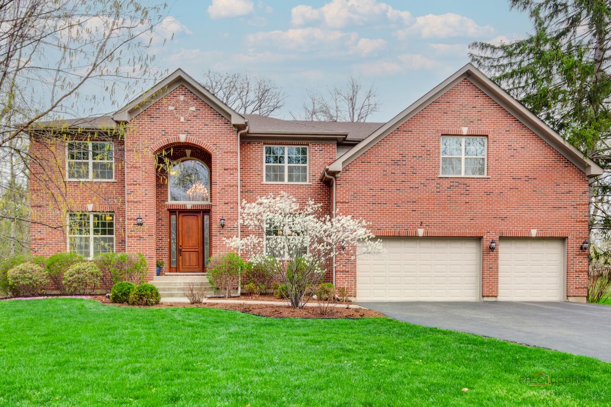 3 Thornfields Lane, Lincolnshire, IL 60069