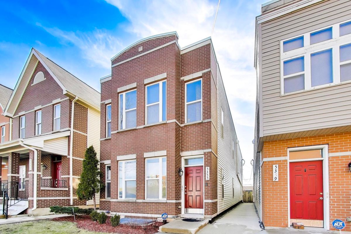 5355 Galewood Avenue, Chicago, IL 60639