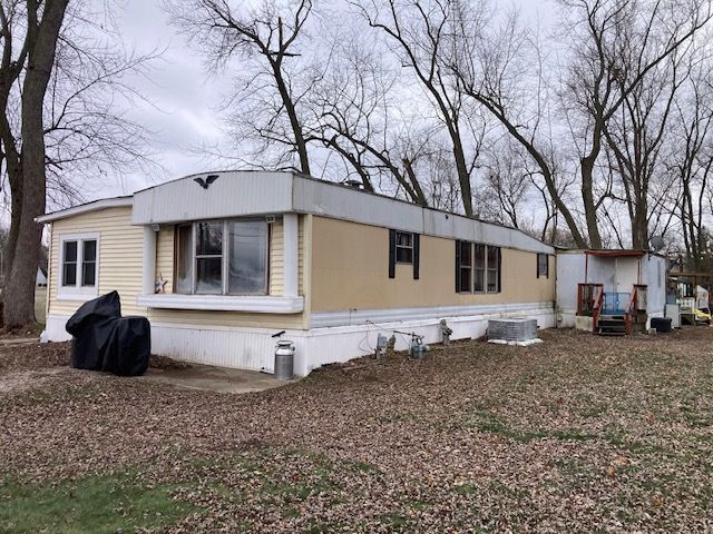 1055 W Main Street — Braidwood, IL 60408