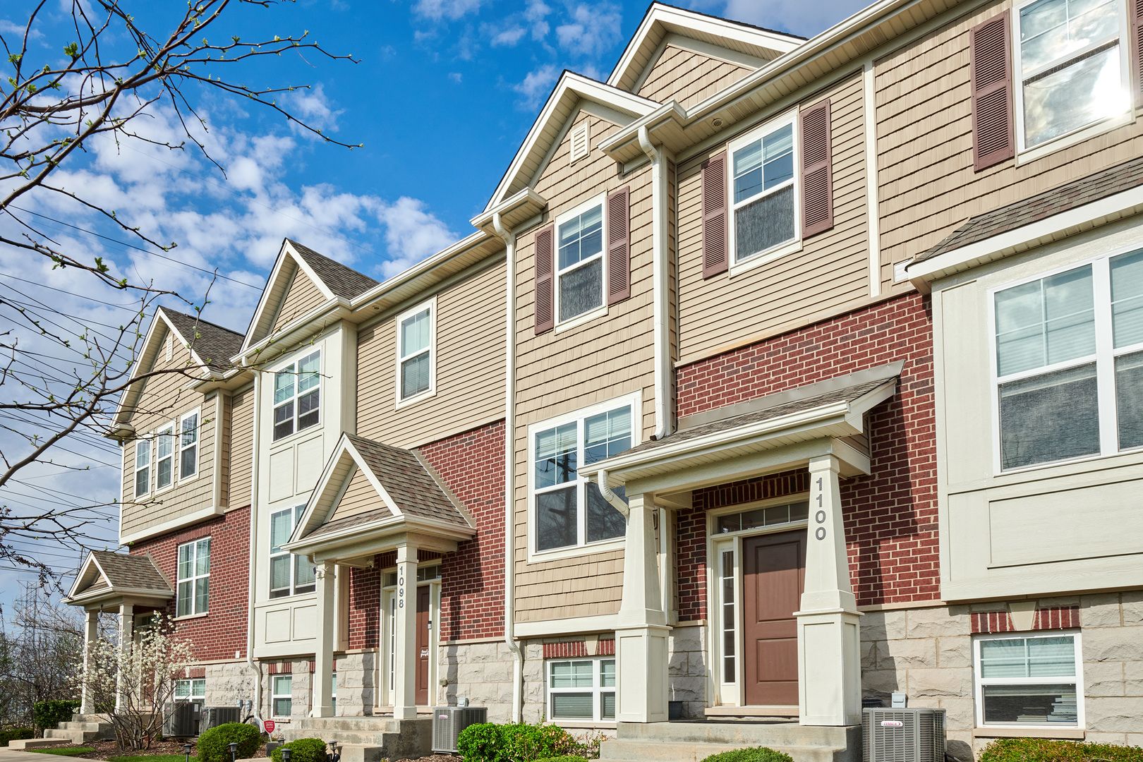 1100 Evergreen Avenue — Des Plaines, IL 60016