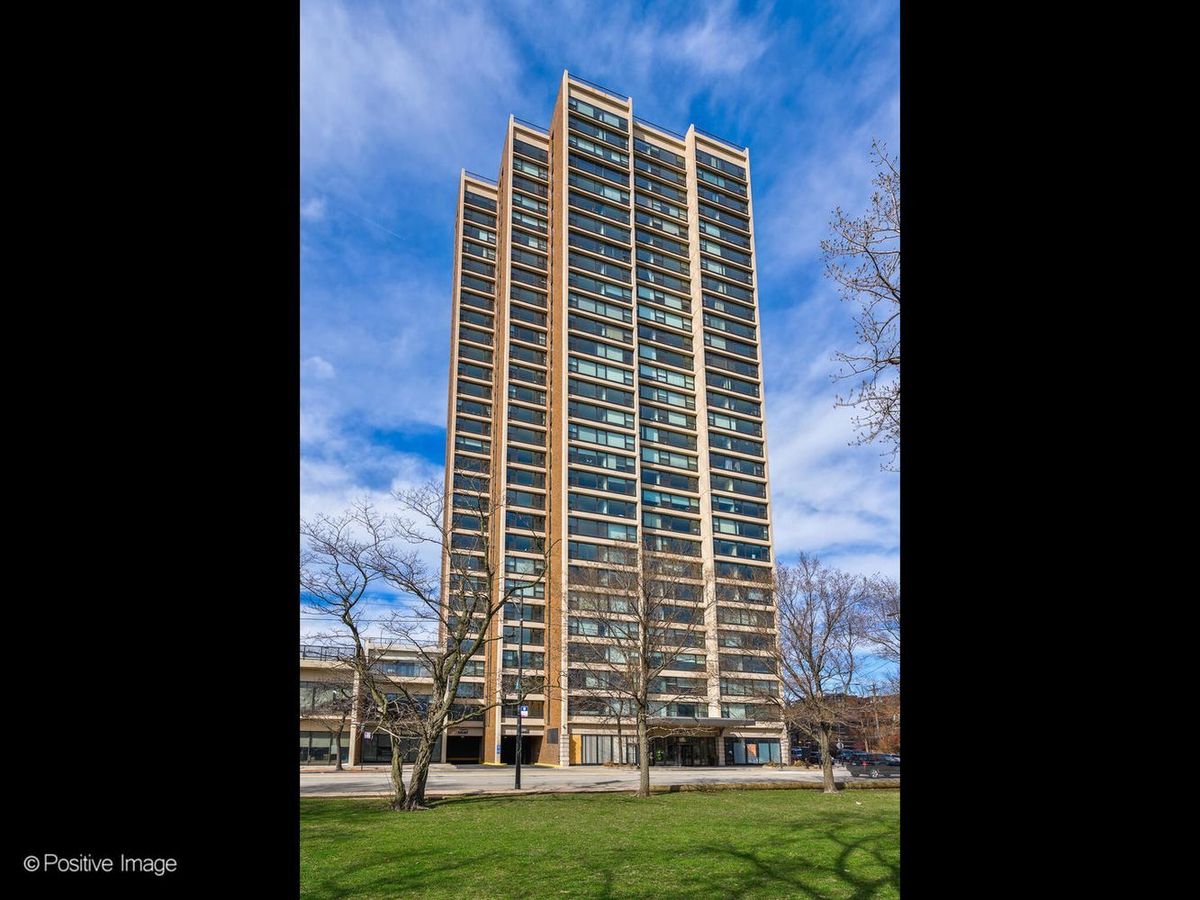 1850 CLARK Street, Chicago, IL 60614