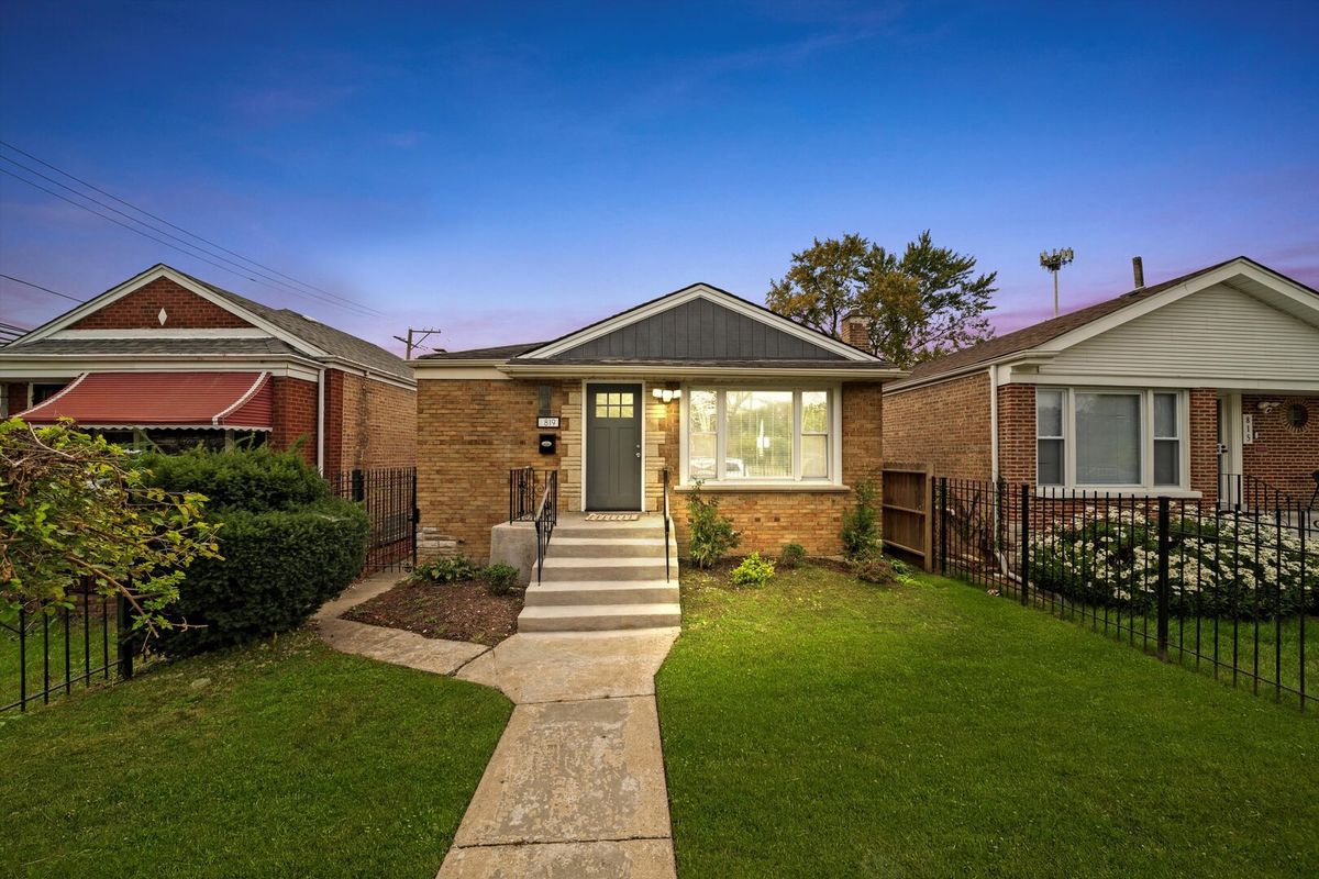 819 98th Place, Chicago, IL 60628