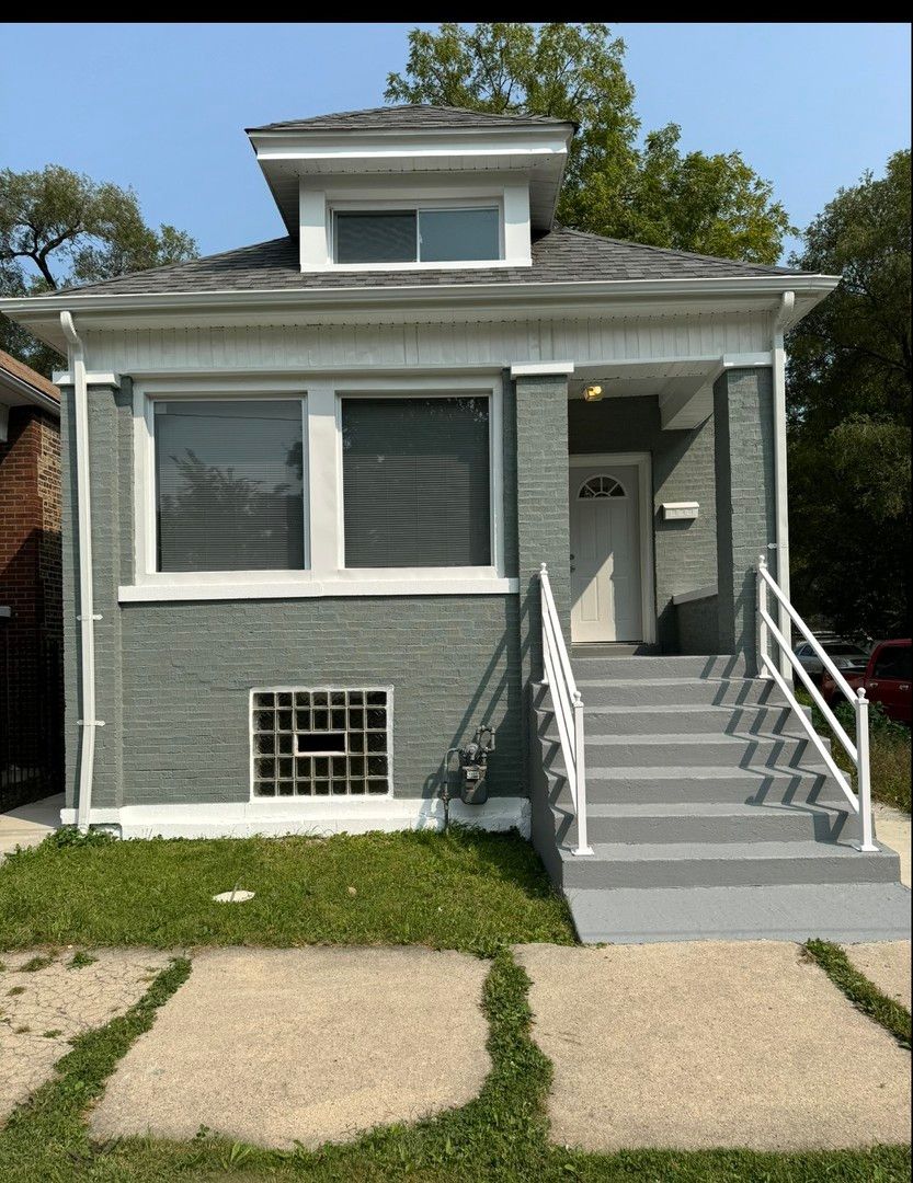 5807 S Laflin Street — Chicago, IL 60636