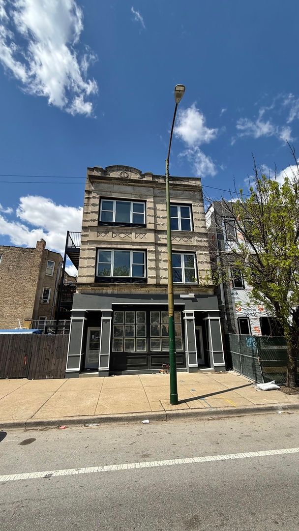 1118 S Western Avenue #3R — Chicago, IL 60612