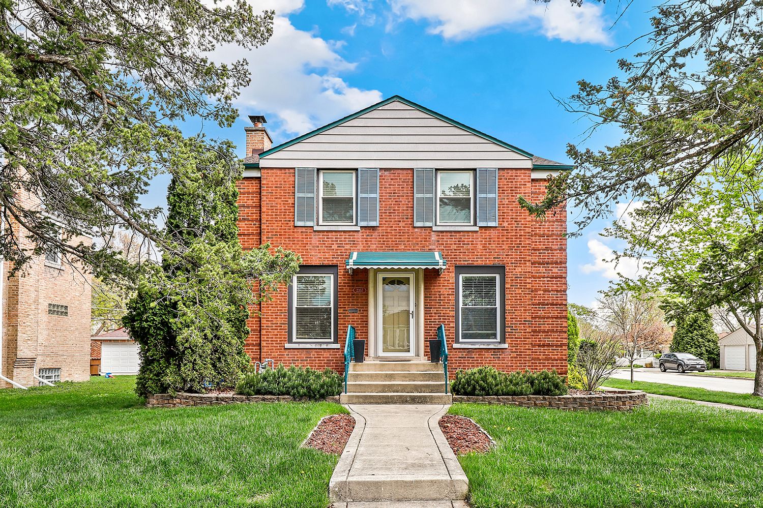 2357 S 3rd Avenue — North Riverside, IL 60546