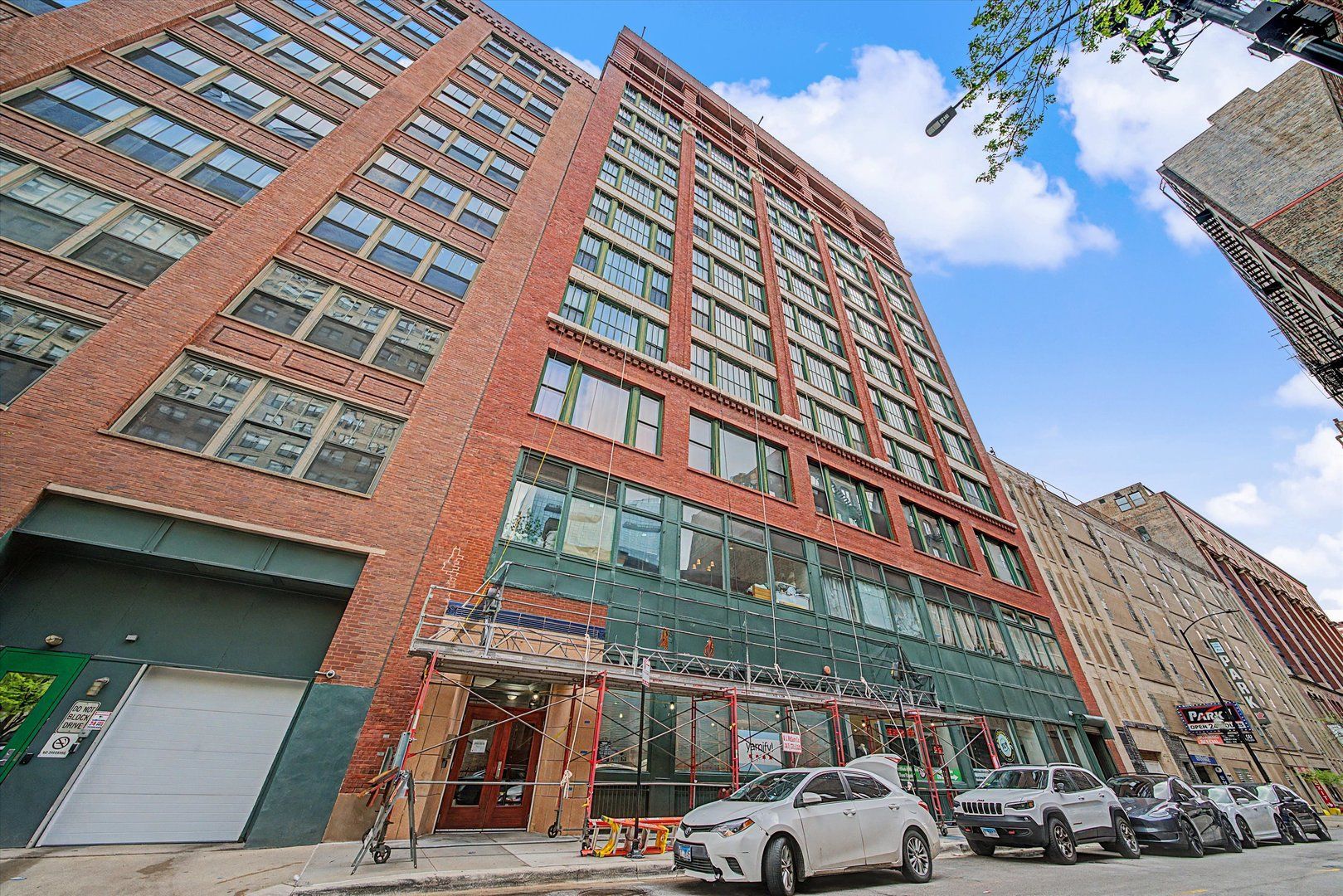 633 S Plymouth Court #1105 — Chicago, IL 60605