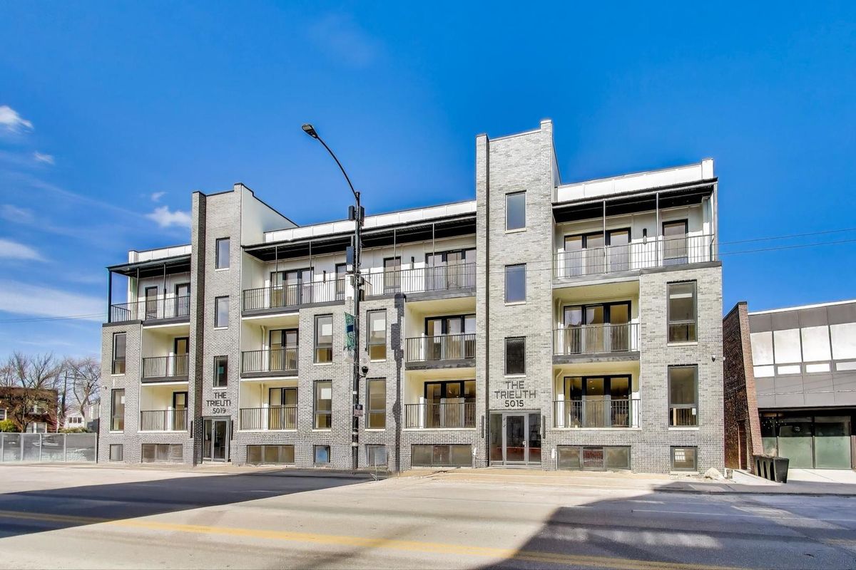 5015 Lincoln Avenue, Chicago, IL 60625