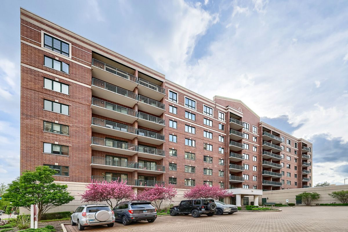 770 Pearson Street, Des Plaines, IL 60016