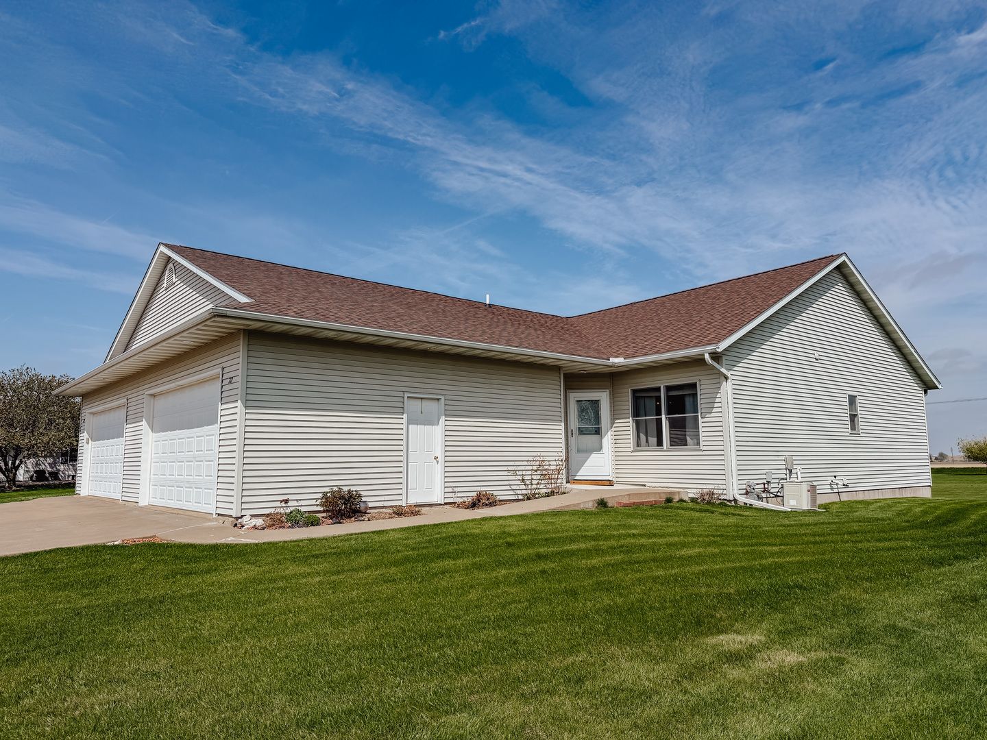 712 W St Joseph Street — Preston, IA 52069