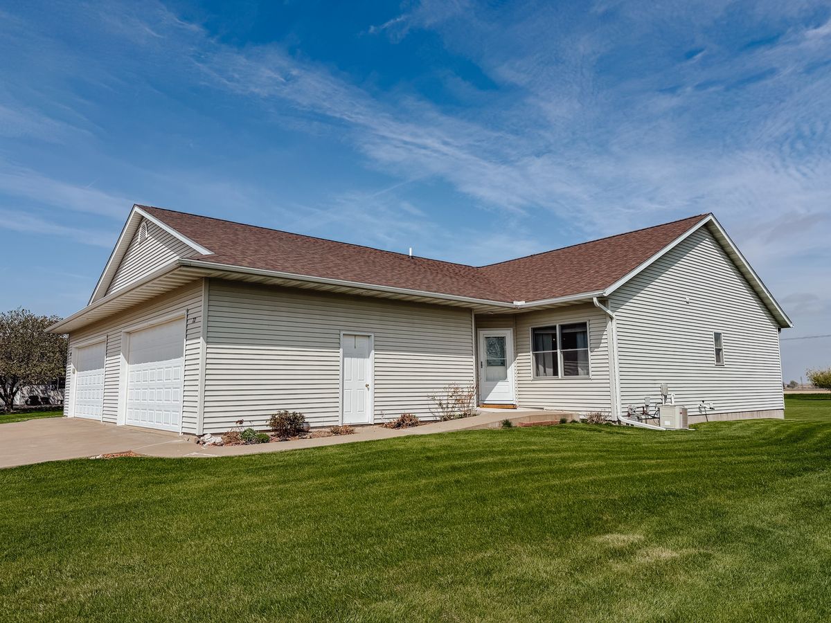 712 St Joseph Street, Preston, IA 52069