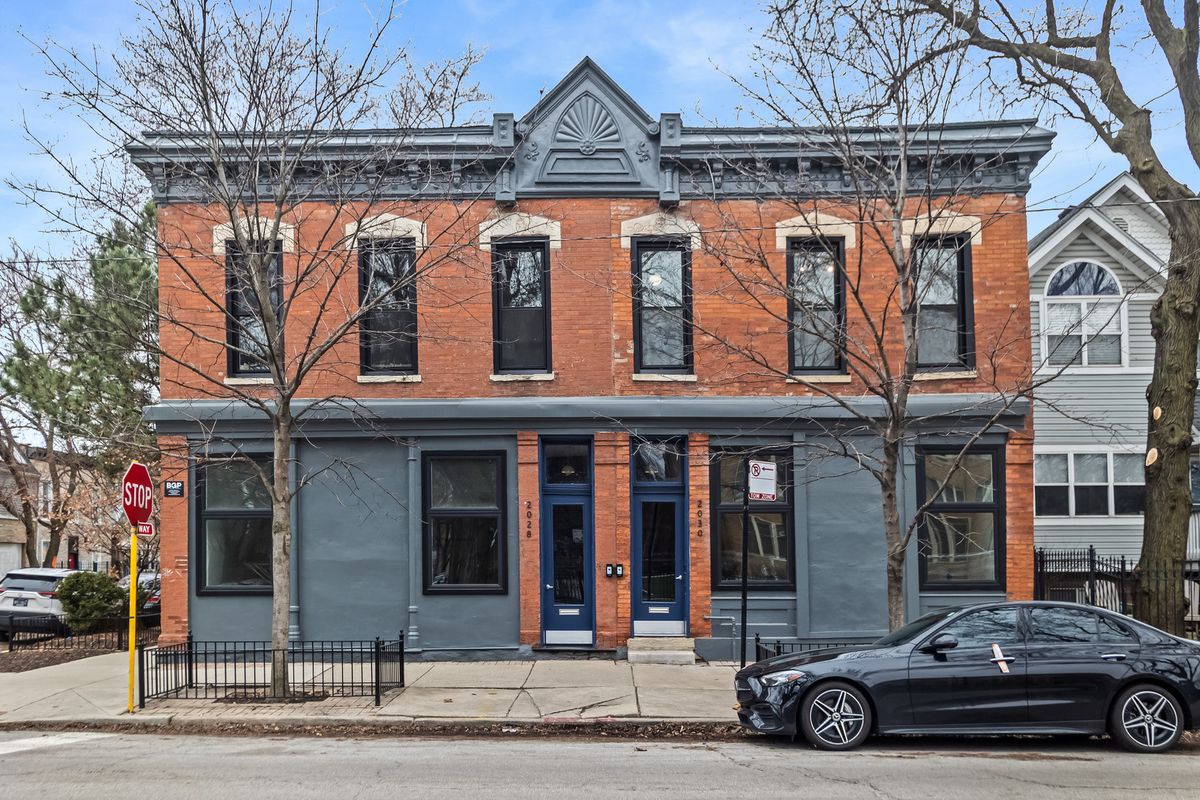2030 OAKLEY Avenue, Chicago, IL 60647