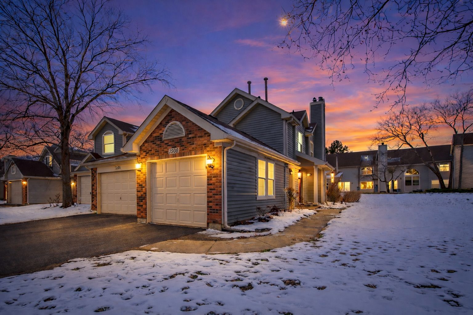 1308 COLDSPRING Road — Carol Stream, IL 60188