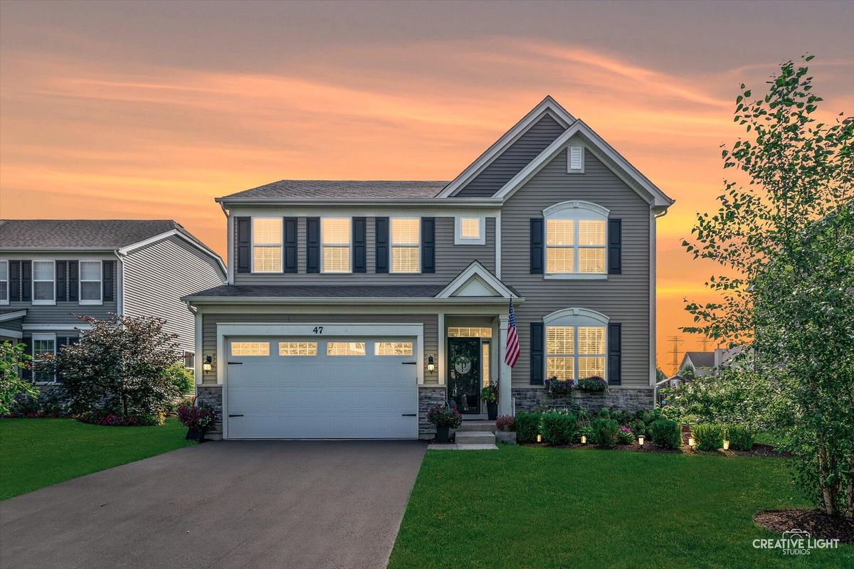 47 Windstone Drive, North Aurora, IL 60542