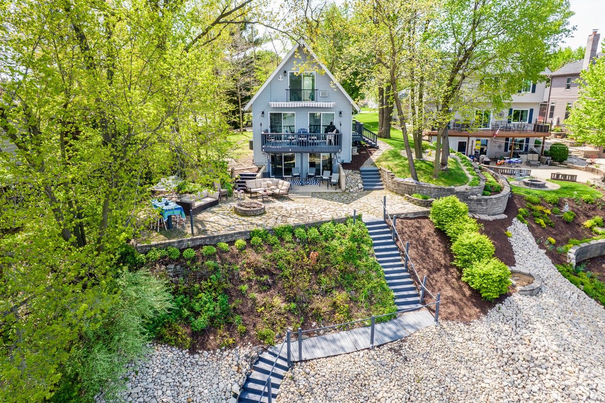 835 Lake Holiday Drive, Lake Holiday, IL 60548