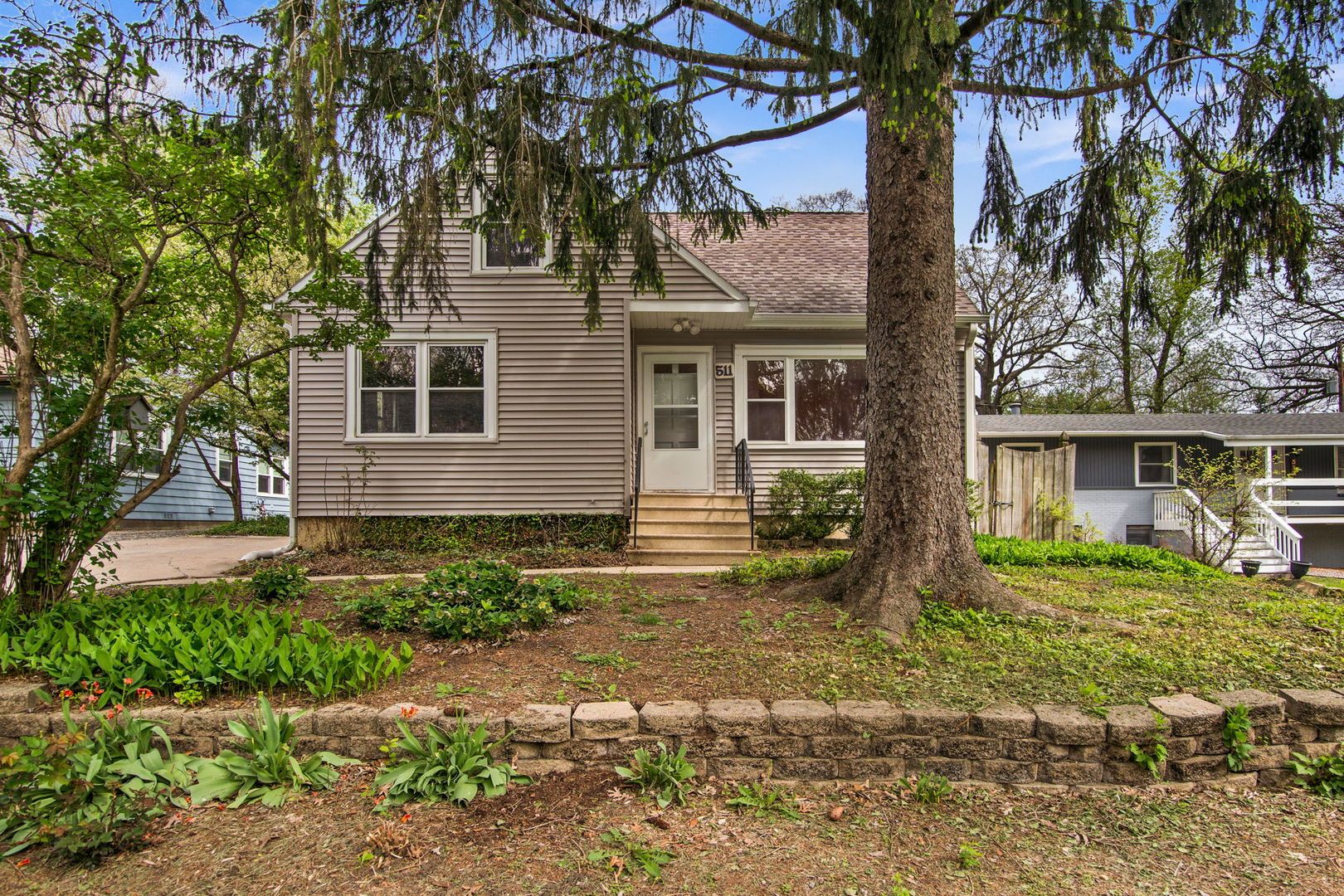 511 Elm Avenue — Geneva, IL 60134