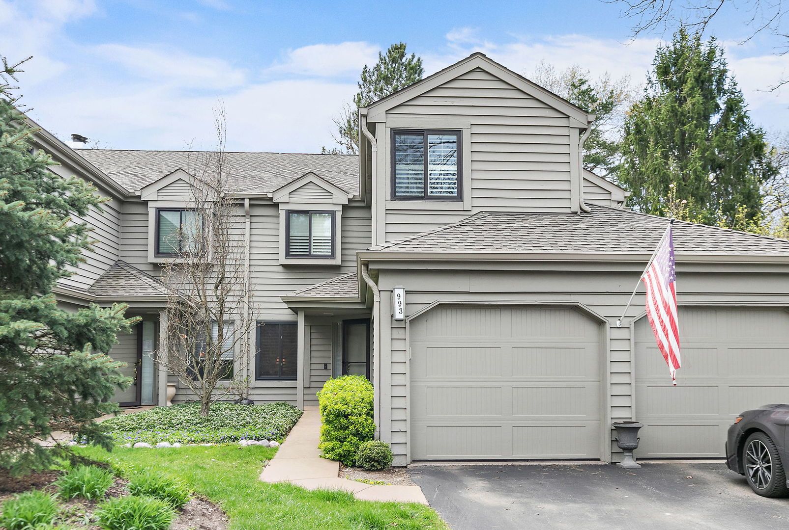 993 Longmeadow Court #1028 — Lake Barrington, IL 60010