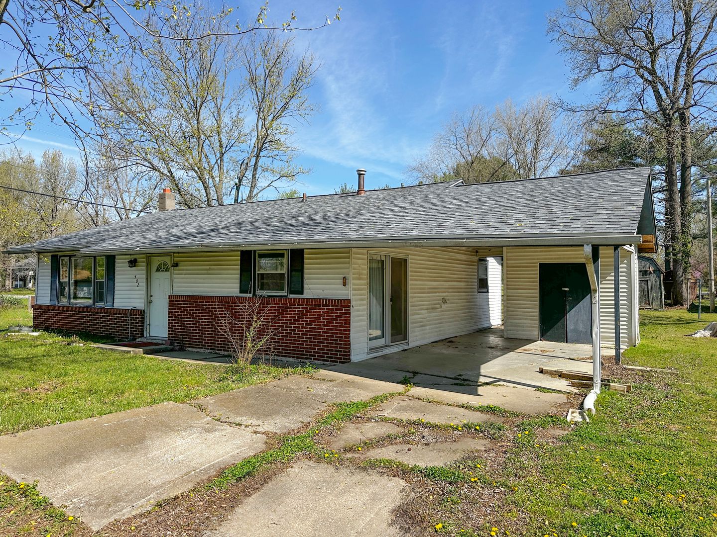 402 E Logan Street — Desoto, IL 62924