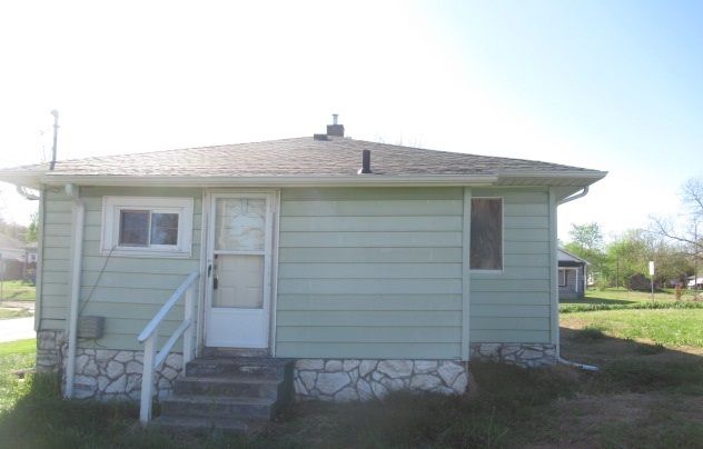 401 Maple Street, Zeigler, IL 62999