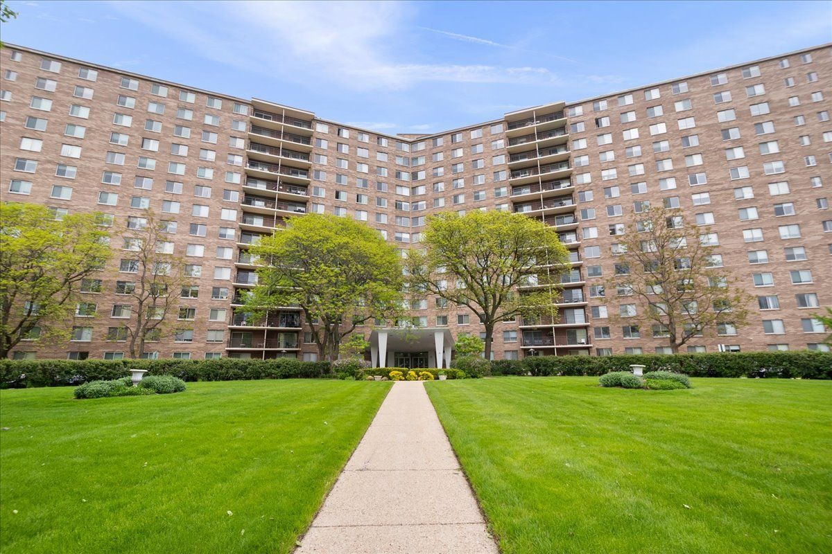 7141 N KEDZIE Avenue #601 — Chicago, IL 60645