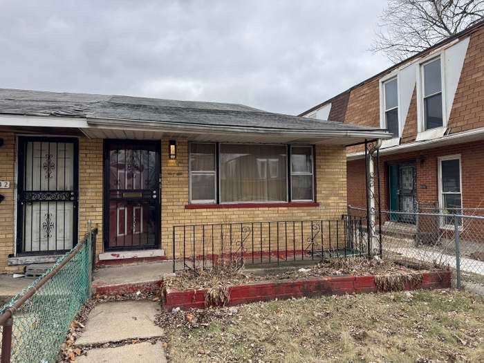 11540 S Racine Avenue — Chicago, IL 60643