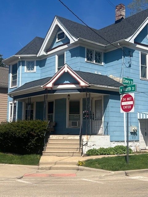 804 N 4th Street — DeKalb, IL 60115