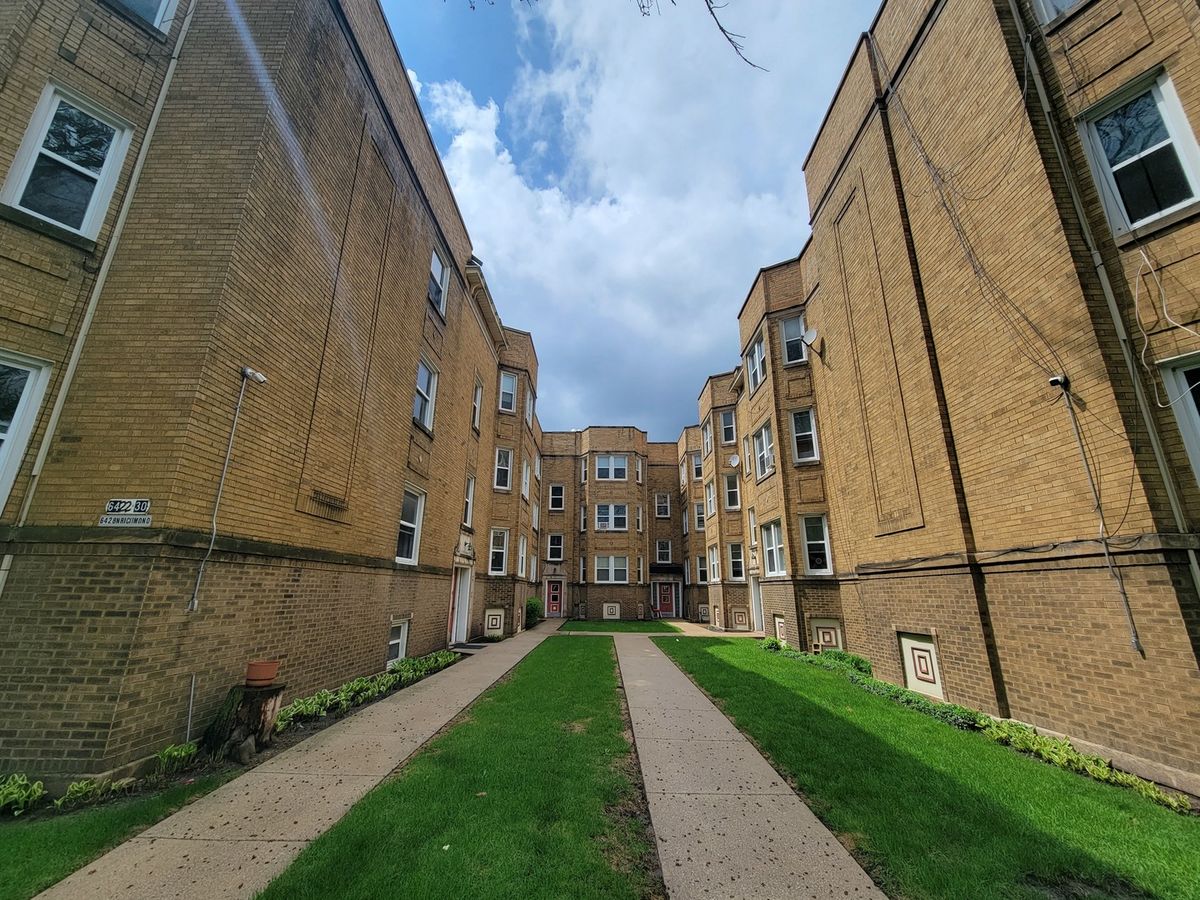 6430 Richmond Street, Chicago, IL 60645